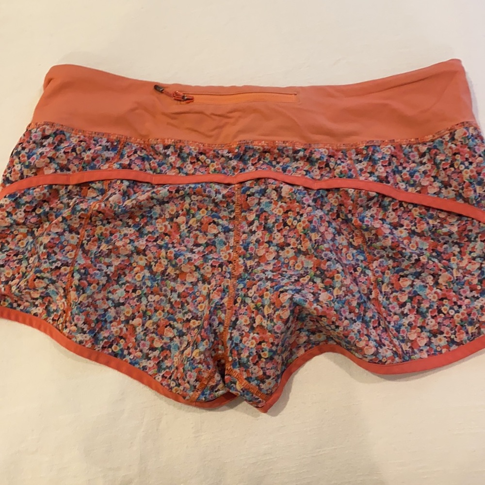 Lulu lemon running shorts - Picture 2 of 4